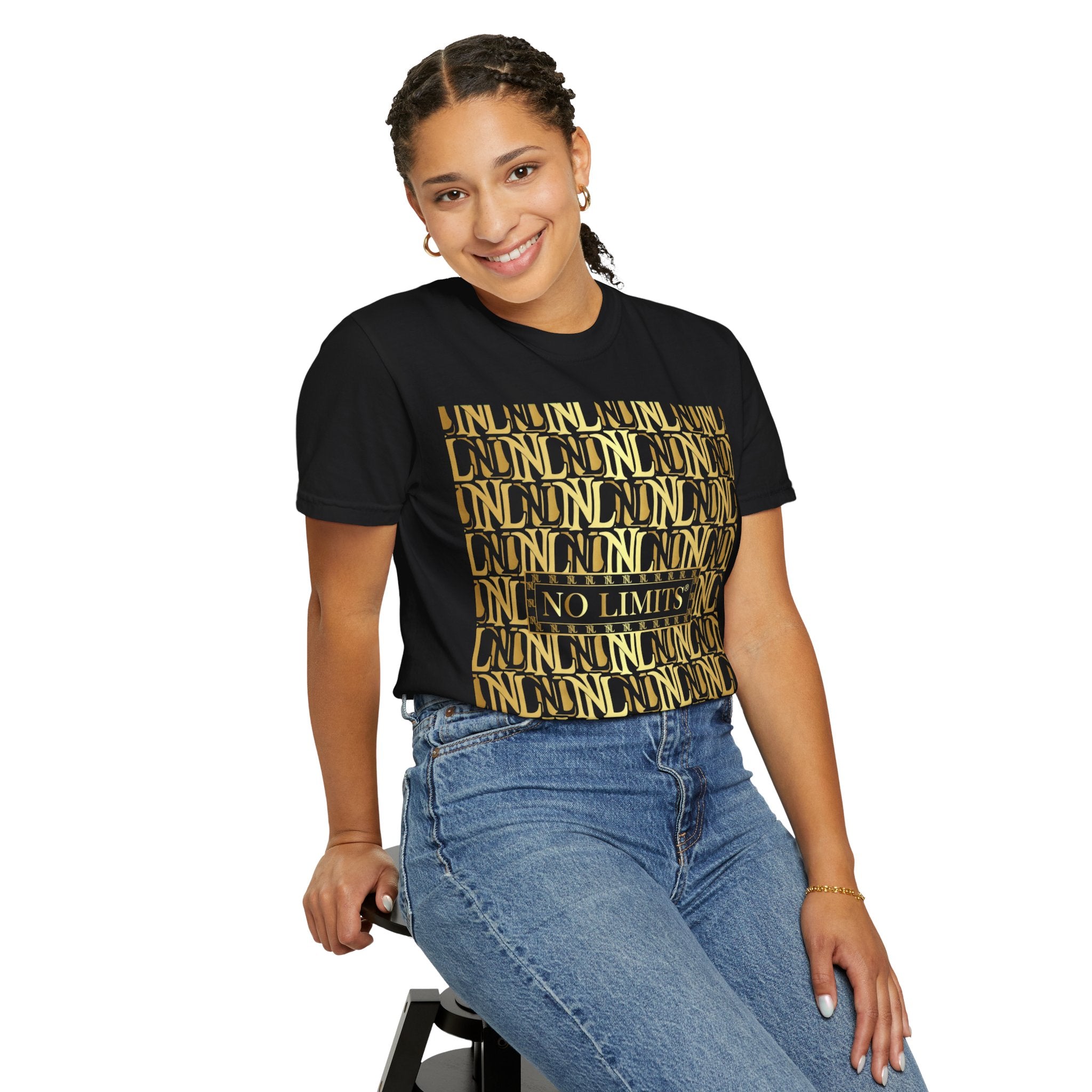 No Limits Gold Pattern T-Shirt — Motivational Graphic Tee